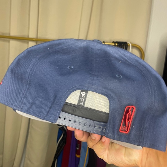 Cleveland Cavaliers SnapBack - Picture 2 of 2